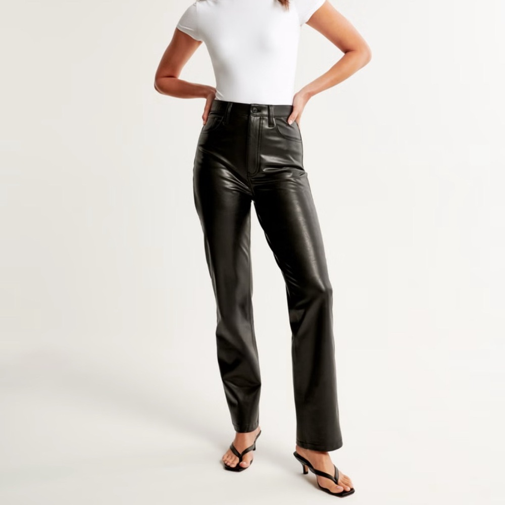 Abercrombie & Fitch 90s Straight Ultra High Rise Leather